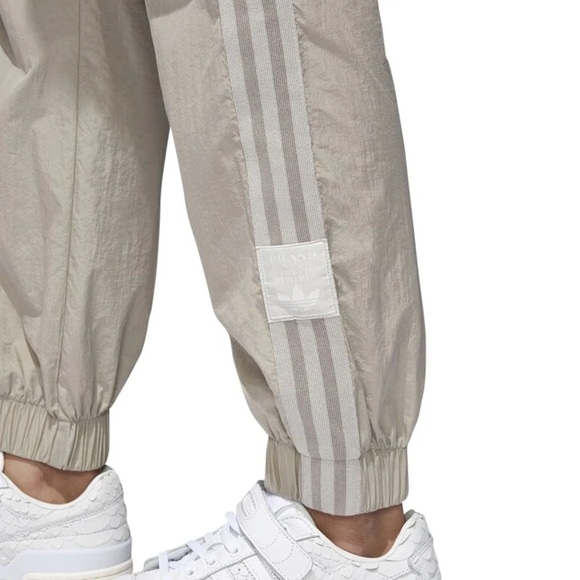 NWOT adidas Originals Crinkled Adibreak Track Pants - Picture 4 of 15